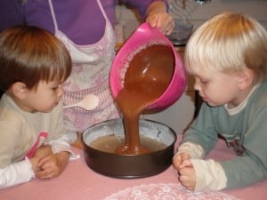 Pa potom izliti biskvit da se peče...