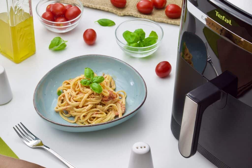 TikTok pasta uz Tefal EasyFry