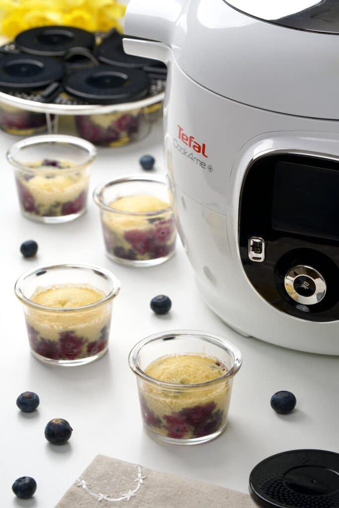 Biskvitni kolač s borovnicama iz Tefal Cook4Me