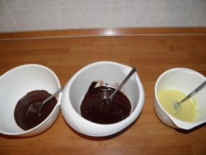 Priprema kreme od tri vrste čokolade