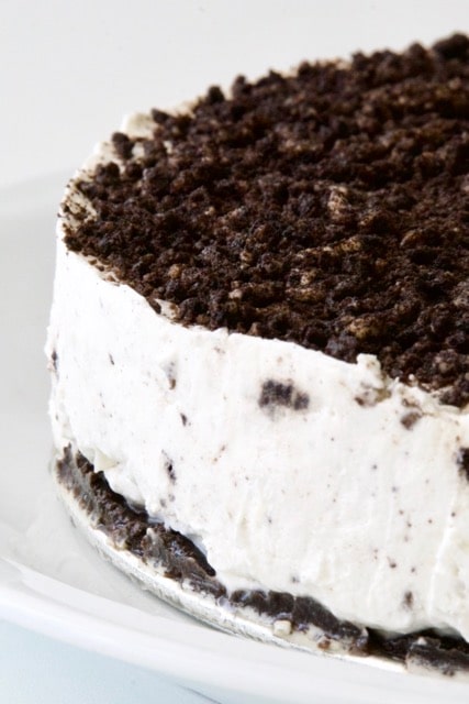 Poslužiti Oreo cheesecake i uživati u svakom zalogaju!